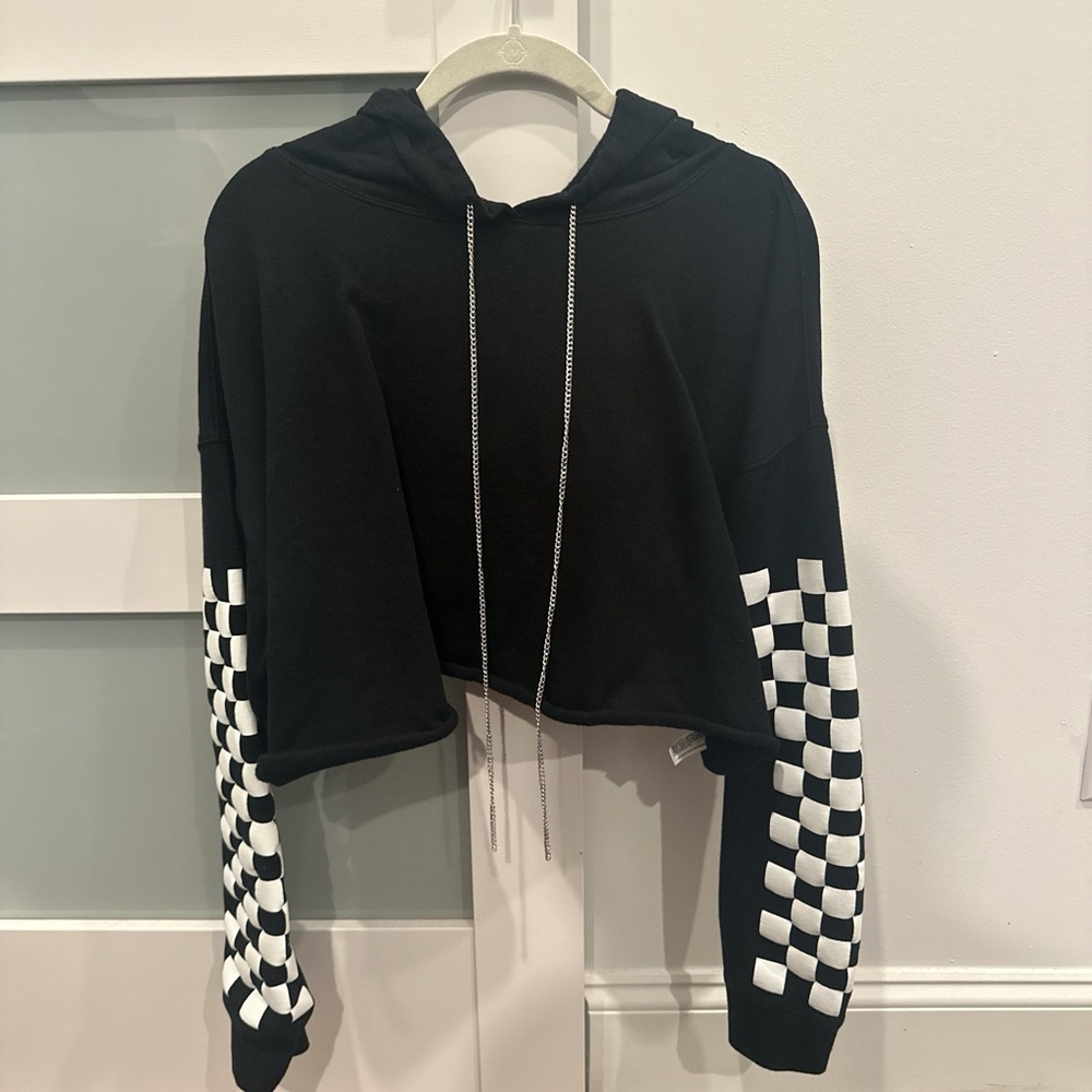Wild Fable black and white cropped hoodie with checkered sleeves